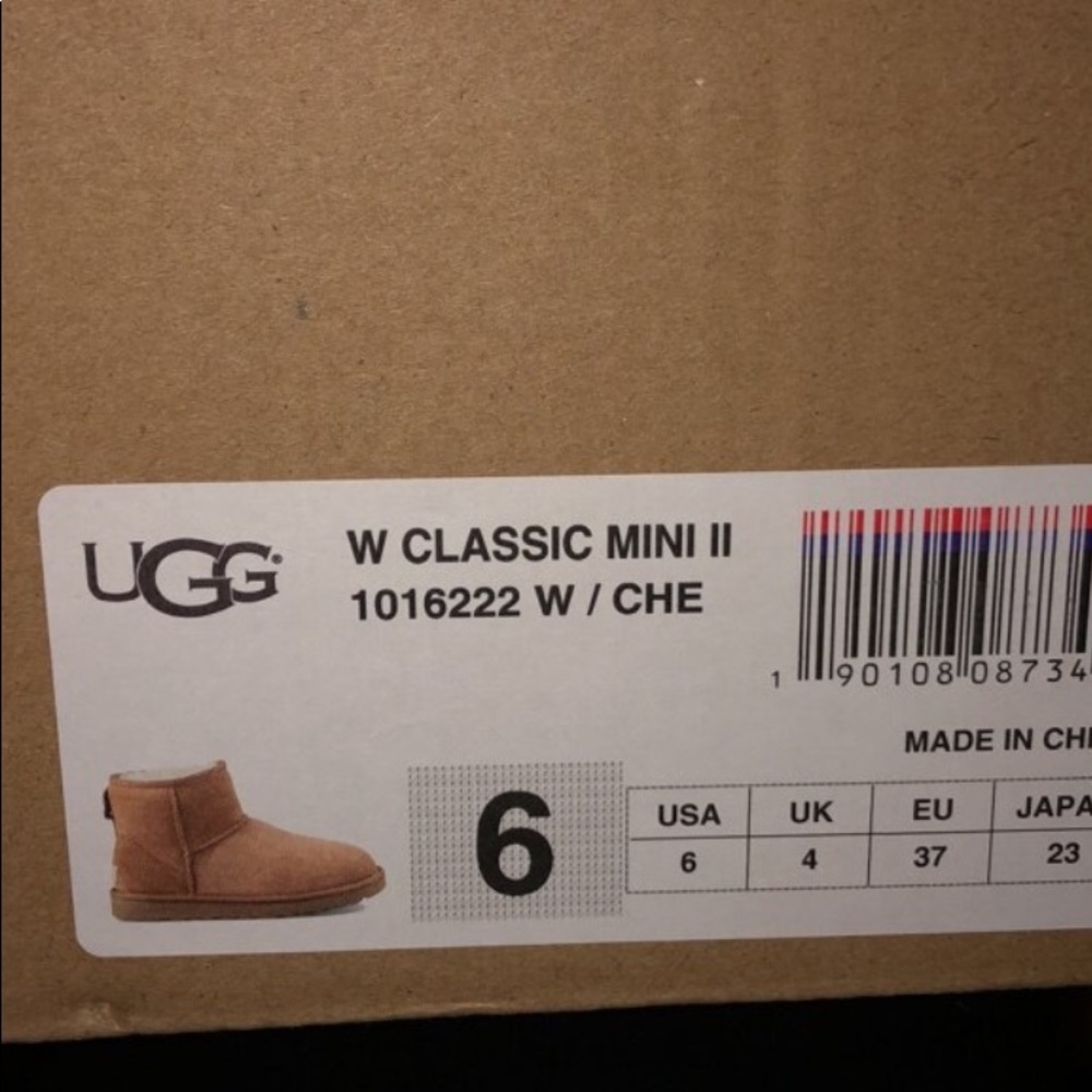 Ugg classic mini II